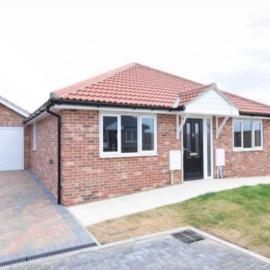 3 bedroom Peaceful Clacton Getaway, hotel in Great Clacton