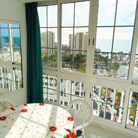 Panoramic Beach Apartment Playa Las Americas, hotel in Playa de las Americas