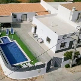 Casas Caiado Two Houses with swimming POOL