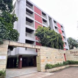 Freesia Residency by Express Inn, hótel í Nashik