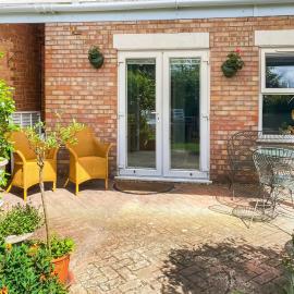 Overland Cottage, Hotel in Holt