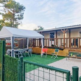 - Mobil-home - Mer - Nature -, hotel in Le Castellet
