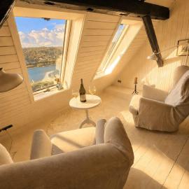 Ferienhaus Vier-Burgen-Rhein-Blick Oberes Mittelrheintal, hotelli kohteessa Lorch am Rhein