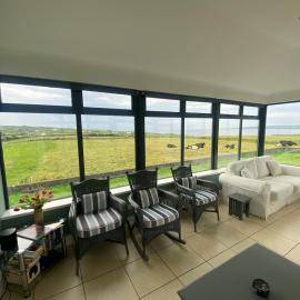 Cosy Family Home near Lahinch Atlantic Views, hotel in Lahinch