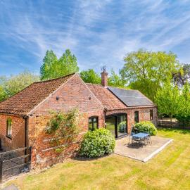 Harnser Barn, hotel a Brisley