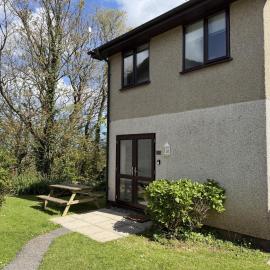 82 Strawberry Hill, Tolroy Manor