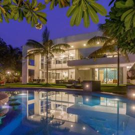 StayVista's Villa Capri - 5BHK with Pet Friendly & Heated Pool