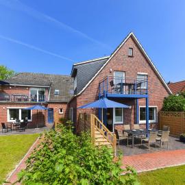 Ferienwohnungen Blaues Haus, hotel a Bensersiel
