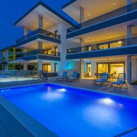 Apartments Luna, hôtel à Malinska