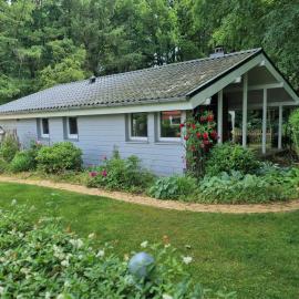 Ferienhaus Paulsen - gemütliches Häuschen mit vollständig eingezäuntem Garten und Kamin