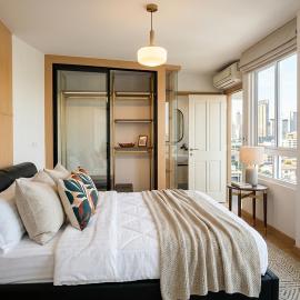 Cozy Minimal 1BR CMBD Pool Long Stay Friendly, hotel Phrakhanongban