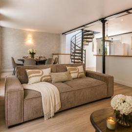 Peaceful Garden Haven near Paris, hotel in Bagnolet
