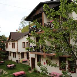 ABANT DORT MEVSİM KONAĞI HOSTEL, hotel Dereceörenben