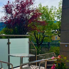 Smaragd, Apartment im Zentrum am Fluss, Balkon