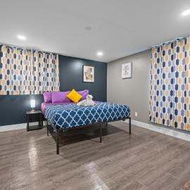 Chic Montrose Apartment with King Bed & Parking, hotel in Houston