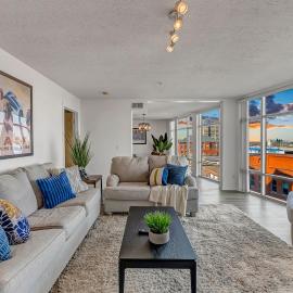 Lakeview Condo Flats Parking Gym, Hotel in Cleveland