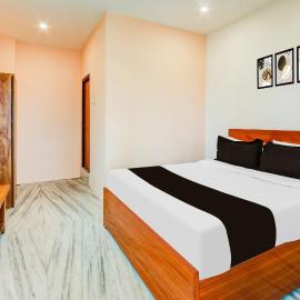 Super Hotel O Shine Inn, hotel u gradu Varangal