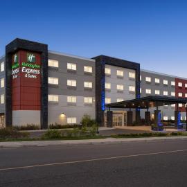 Holiday Inn Express & Suites Courtenay - Comox by IHG, khách sạn ở Courtenay