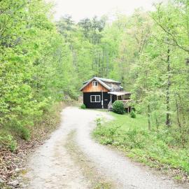 Private Forest Getaway 3-BR wHot Tub