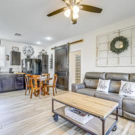 Private Acreage, Pet-Friendly Yard! Gilbert Haven, hotel en Gilbert