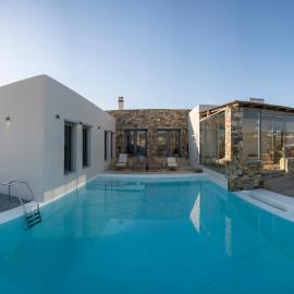 Villa Cycladic View Syros, hotelli Azolimnosissa