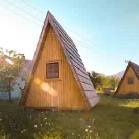 Glamping by the Old Mill, hotel sa Preddvor