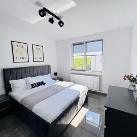 Family-Friendly Apartment, 2 Bedroom and Living Area & Balcony, with Garden Access, Donilads Properties - Home Everywhere, Relax & Nature Escape