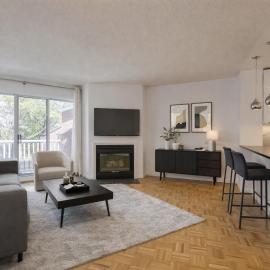 Private Entrance Townhome - Niagara Haus, hotel v Torontu
