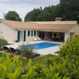 Villa Emilia, Hotel in Ružići