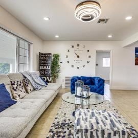 2 Mi to Hard Rock Stadium: Home w/ Hot Tub!، فندق في ميرامار