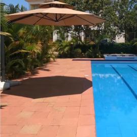 Bubuli country club, hotel i Lyamutundwe
