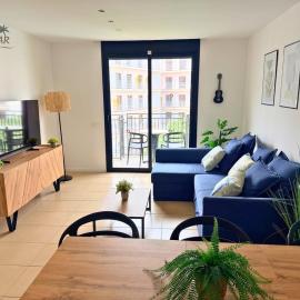 Ukelele Suite - 6p Modern Flat with Pool & Parking