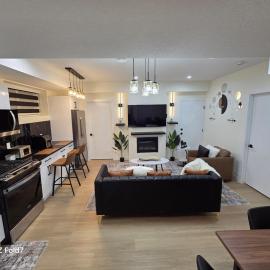Luxury Comfort Stay in Keswick 2Bedrooms- 1Bath, hotel a Edmonton