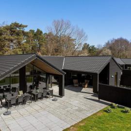 5 star holiday home in Aakirkeby, hotel a Vester Sømarken
