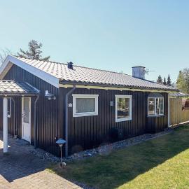 6 person holiday home in Væggerløse