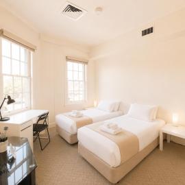 King St - Affordable Central City Room, hotel in Melbourne