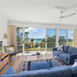 Seaside Beach House, Hotel in Burrill Lake
