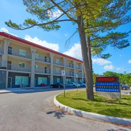 Wasaga Riverdocks Hotel Suites, hotel Wasaga Beachben