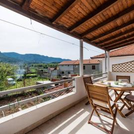 Apartments LIMA Lazaneo, hotel i Jelsa
