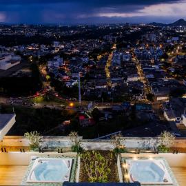 Family Loft with Rooftop & Pereira Skyline View