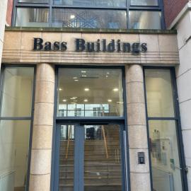 Belfast city center spacious 2 bed 2 bath apartment