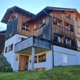 Casa Runs 7113 Camuns, Val Lumnezia