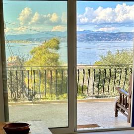 Vila with amazing view near the beach, hotel v destinácii Vathí