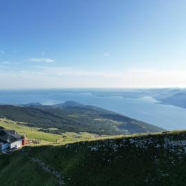 Rifugio Chierego - 1911m, hotel di Brenzone sul Garda