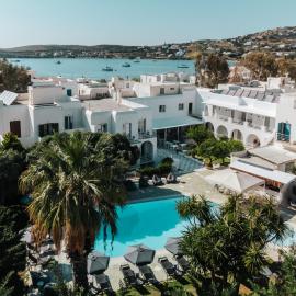 Polos Hotel Paros, מלון בפריקיה