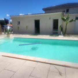 La Dolce Vita studio avec piscine, hotel u gradu Esen