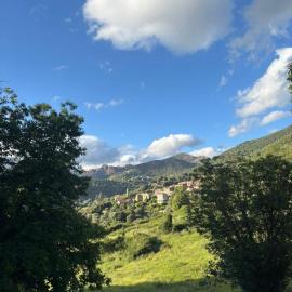Chalet en Corse, hotel in Santa-Maria-Figaniella