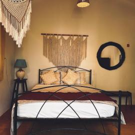 LAX by SevenTales- best Private property near to beach Morjim, hotell i Morjim