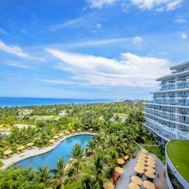 Cam Ranh Riviera Beach Resort & Spa