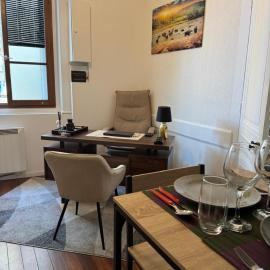Quiet apartment in Tassin Parking Lyon bus